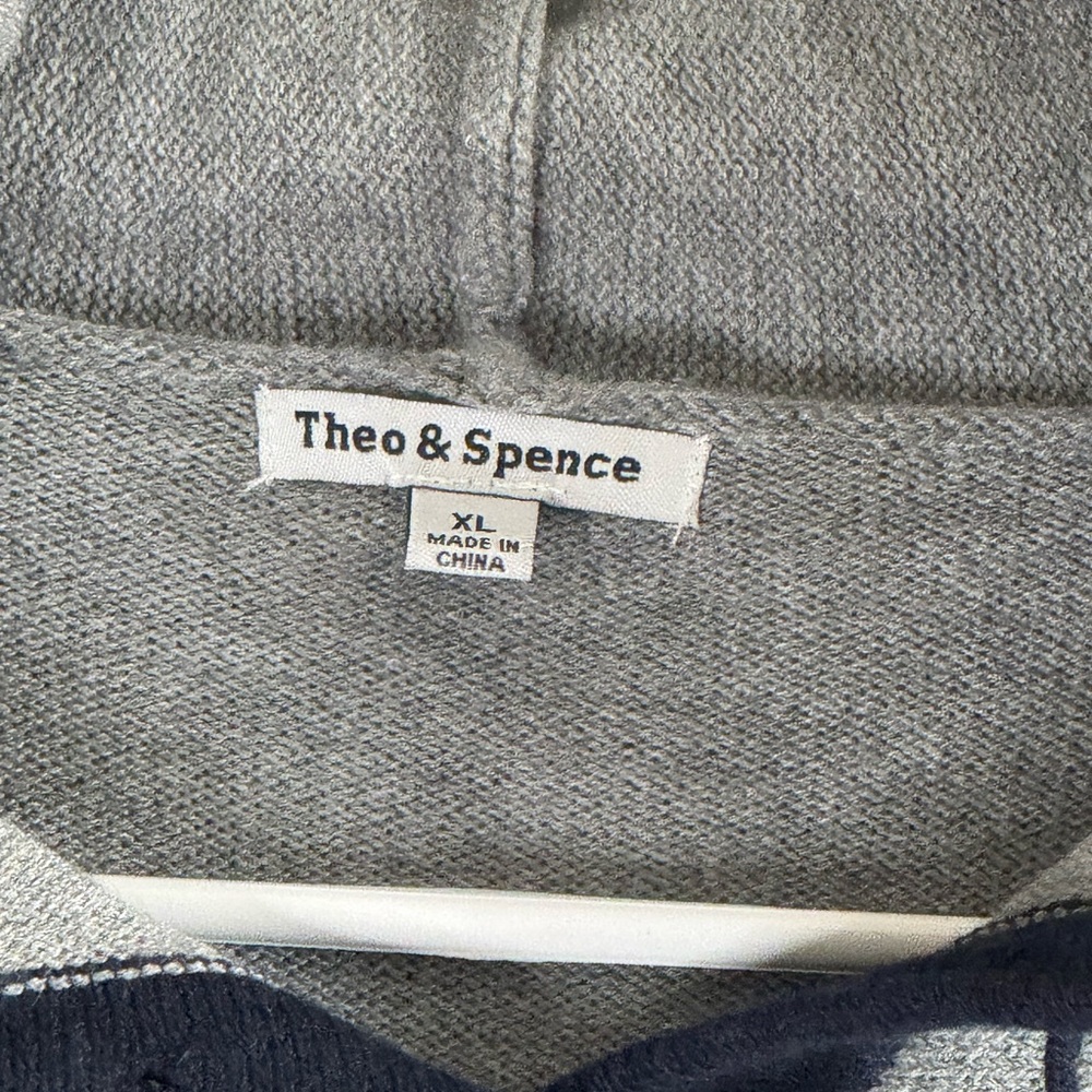 NWT Women’s Theo & Spence XL Hoodie Long Sleeve Gray Black Trim Sweater - Picture 2 of 6